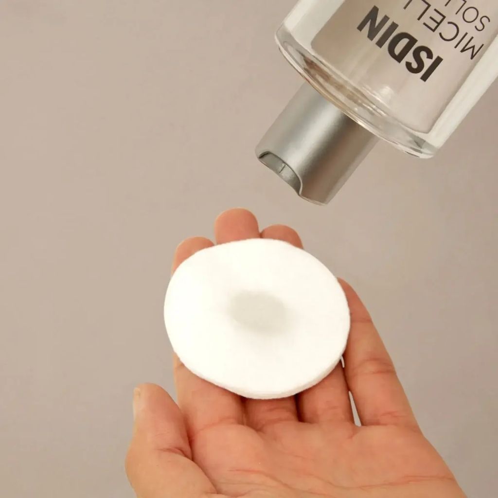 Isdin Solução Micelar Limpa Desmaquilha Tonifica E Hidrata 400ml